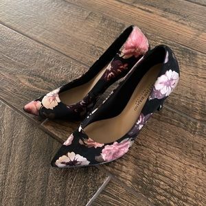 Christian Siriano for Payless Floral Pumps Size 9